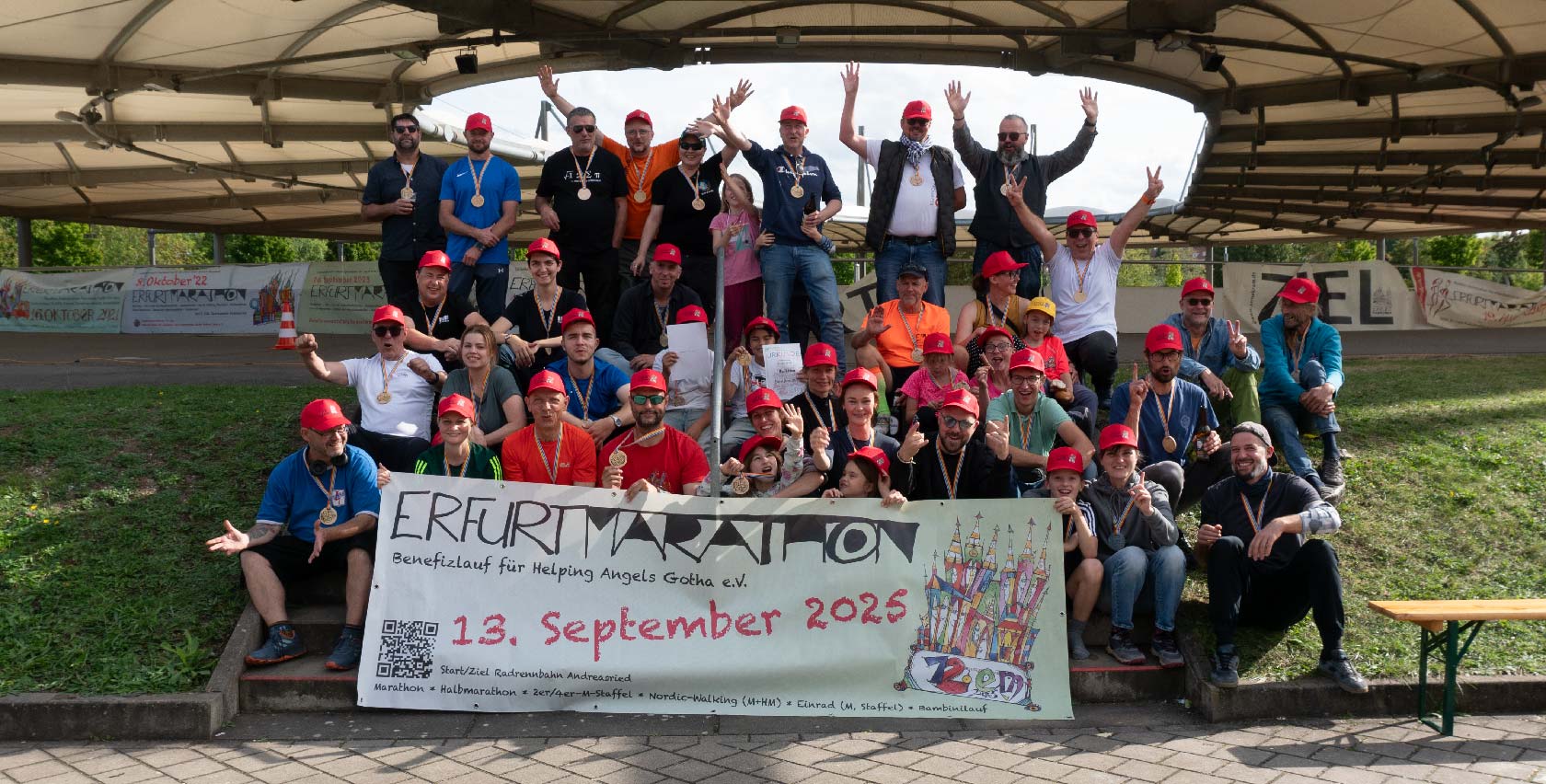 Gruppenfoto aller Supporter